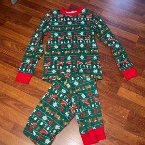 Adult 2 piece snug fit Christmas pajamas, Carters, size small